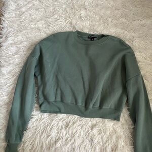 PrettyLittleThing Green Boxy Cropped Hoodie
